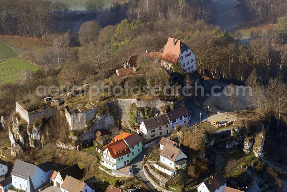 Hartenstein from the bird's eye view: , Blick auf die Ruine Burg Hartenstein. Die Burg wurde um 918 erbaut. Anfang des 18. Jahrhunderts wurde sie durch Belagerung so stark beschädigt, dass sie danach als Steinbruch be- nutzt wurde. Burg Hartenstein AG, Dipl. Ing. (FH) Andreas Freihöfer, Burg 1, 91235 Hartenstein, E-Mail: info@burg-hartenstein.com,