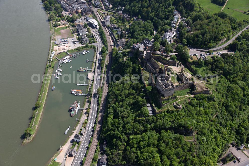 Aerial image Sankt Goar - Die Ruine der Burg Rheinfels am linken Ufer des Rheins über der Stadt St. Goar. he ruins of the Castle Rheinfels on the left bank of the Rhine above the town of St. Goar.