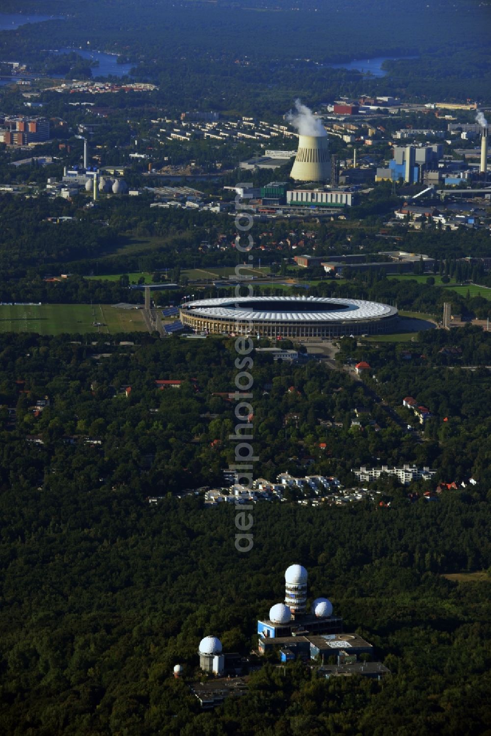 Aerial image Berlin - Ruins of the former American military interception and radar system on the Teufelsberg in Berlin - Charlottenburg