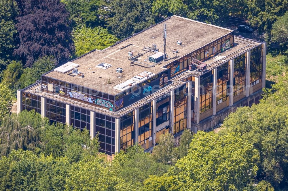 Dortmund from the bird's eye view: Ruins of the former office building Siemens-Nixdorf-Haus on Max-Eyth-Strasse in Dortmund in the state North Rhine-Westphalia, Germany