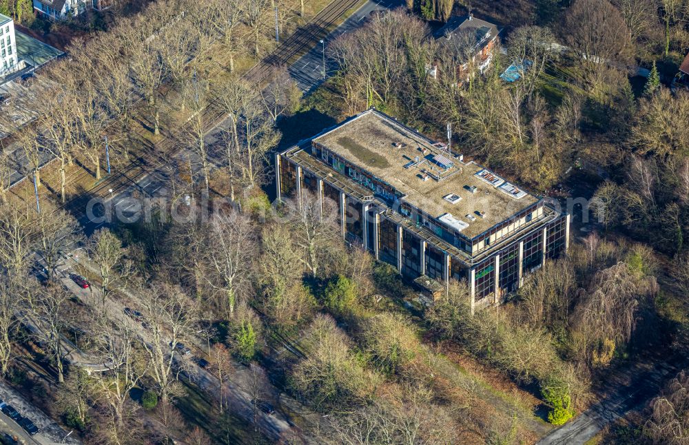 Dortmund from the bird's eye view: Ruins of the former office building Siemens-Nixdorf-Haus on Max-Eyth-Strasse in Dortmund in the state North Rhine-Westphalia, Germany