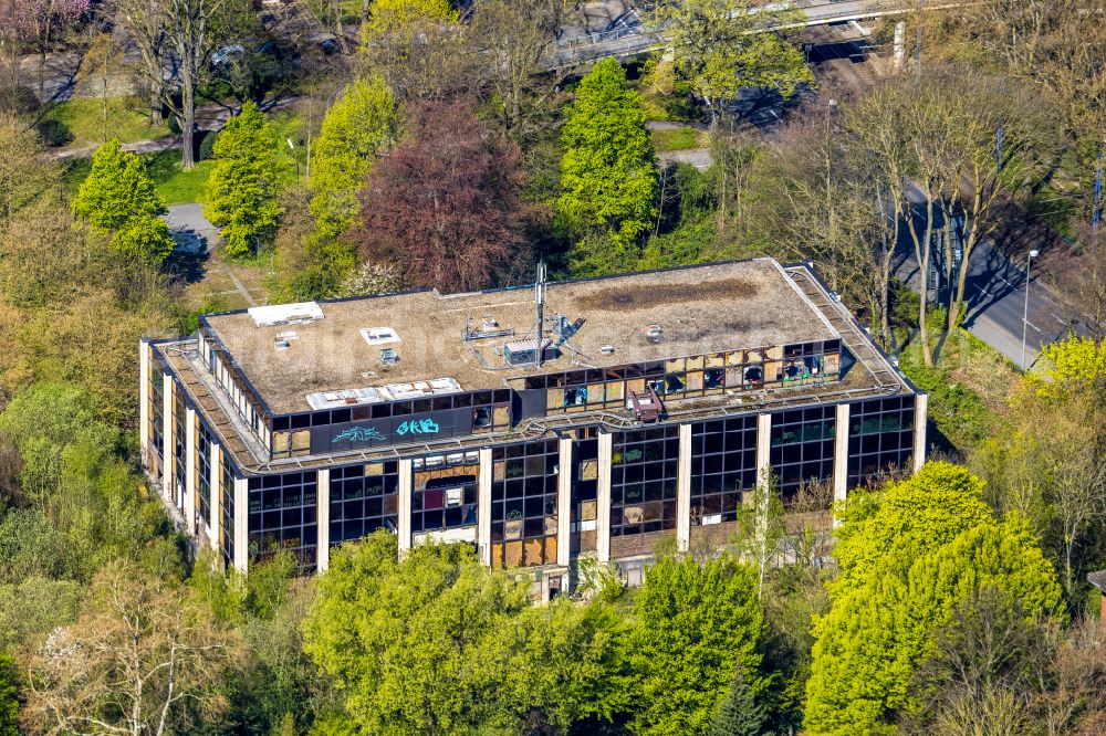 Dortmund from the bird's eye view: Ruins of the former office building Siemens-Nixdorf-Haus on Max-Eyth-Strasse in Dortmund in the state North Rhine-Westphalia, Germany