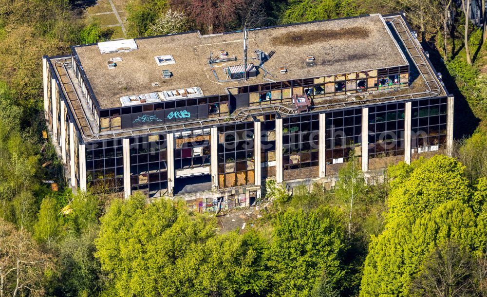 Dortmund from the bird's eye view: Ruins of the former office building Siemens-Nixdorf-Haus on Max-Eyth-Strasse in Dortmund in the state North Rhine-Westphalia, Germany