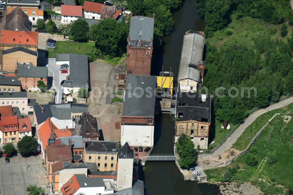 Aerial photograph Calbe (Saale) - Ruins of the former factory - building of the grain mill and paperfactory in Calbe (Saale) in the state Saxony-Anhalt
