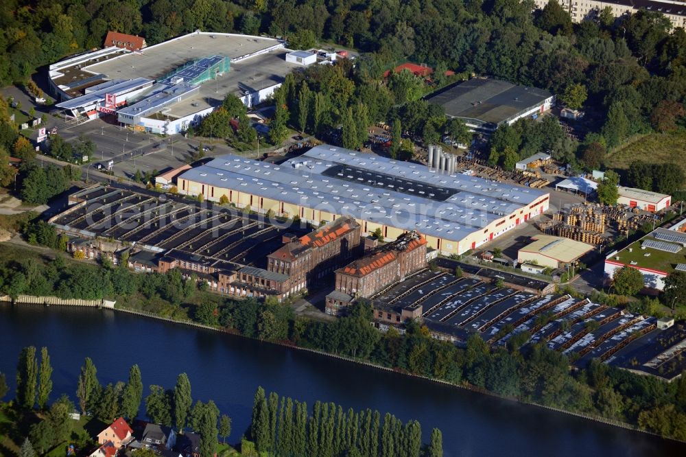 Aerial photograph Berlin - Ruins of the former factory - building of Kombinats Kabelwerk Oberspree ( KWO ) on Friedrichshagener Strasse in the district Koepenick in Berlin, Germany