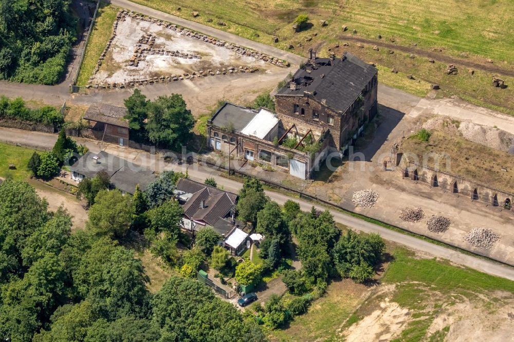 Mülheim an der Ruhr from the bird's eye view: Ruins of the former factory - building in Muelheim on the Ruhr in the state North Rhine-Westphalia