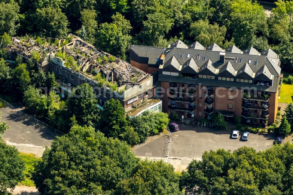 Haltern am See from the bird's eye view: Ruins of the former hotel - the building hotel Seestern in Haltern am See in the state North Rhine-Westphalia