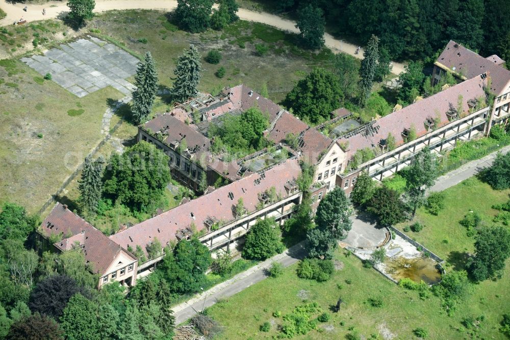 Aerial photograph Beelitz - Ruins of the former hospital - building on the former military area in Beelitz in the state Brandenburg, Germany