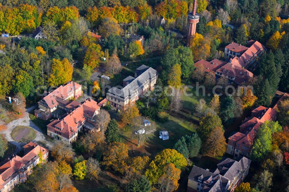 Aerial image Oranienburg - Ruins of the former hospital - building Heilstaette Grabowsee in Oranienburg in the state Brandenburg, Germany