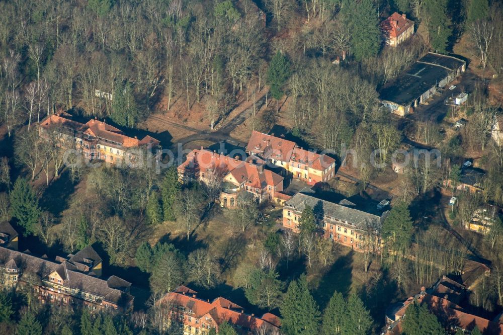 Aerial photograph Oranienburg - Ruins of the former hospital - building Heilstaette Grabowsee in Oranienburg in the state Brandenburg, Germany