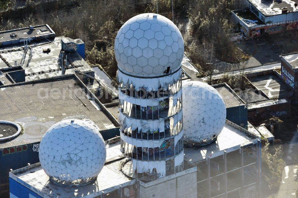 Aerial image Berlin - Ruins of the former American military interception and radar system on the Teufelsberg in Berlin - Charlottenburg