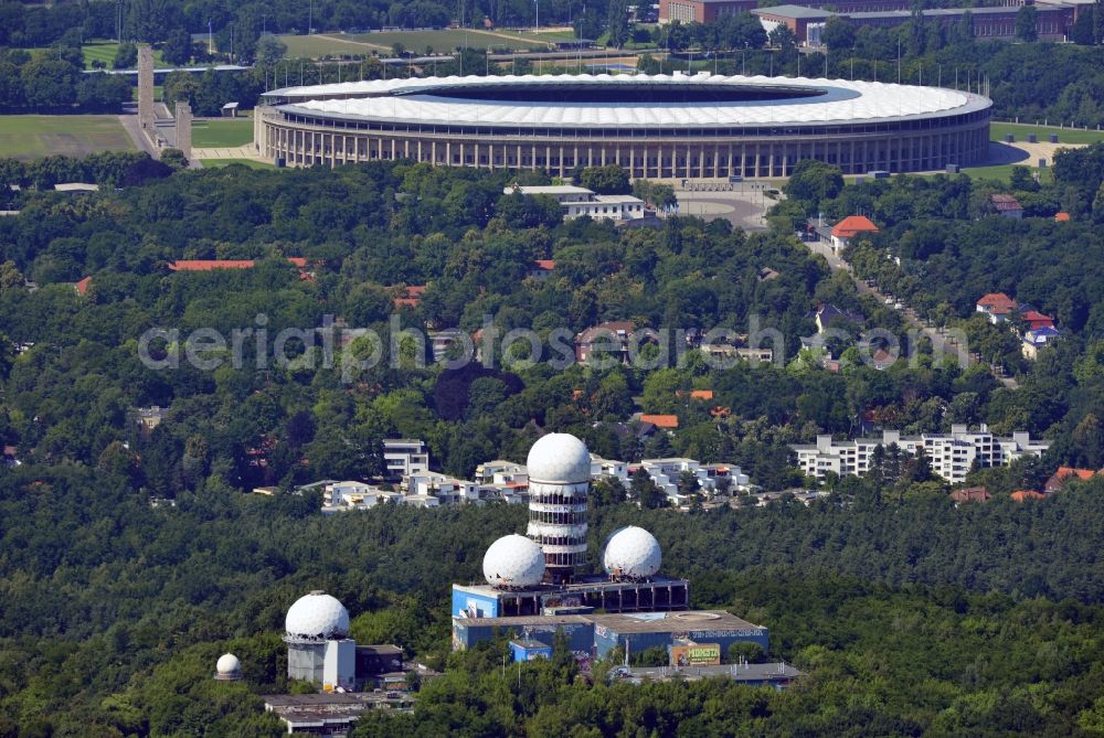 Aerial image Berlin - Ruins of the former American military interception and radar system on the Teufelsberg in Berlin - Charlottenburg