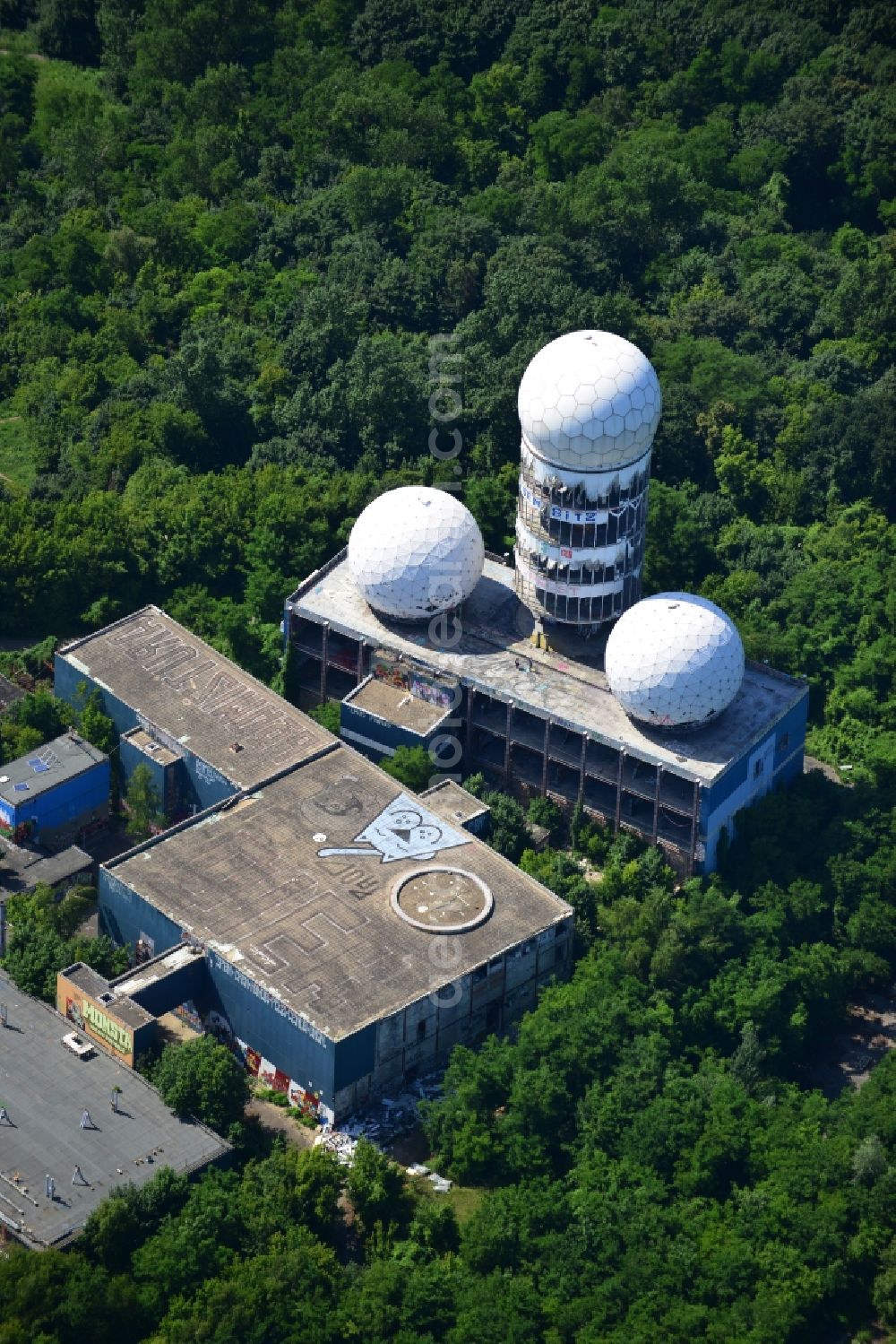 Aerial photograph Berlin - Ruins of the former American military interception and radar system on the Teufelsberg in Berlin - Charlottenburg