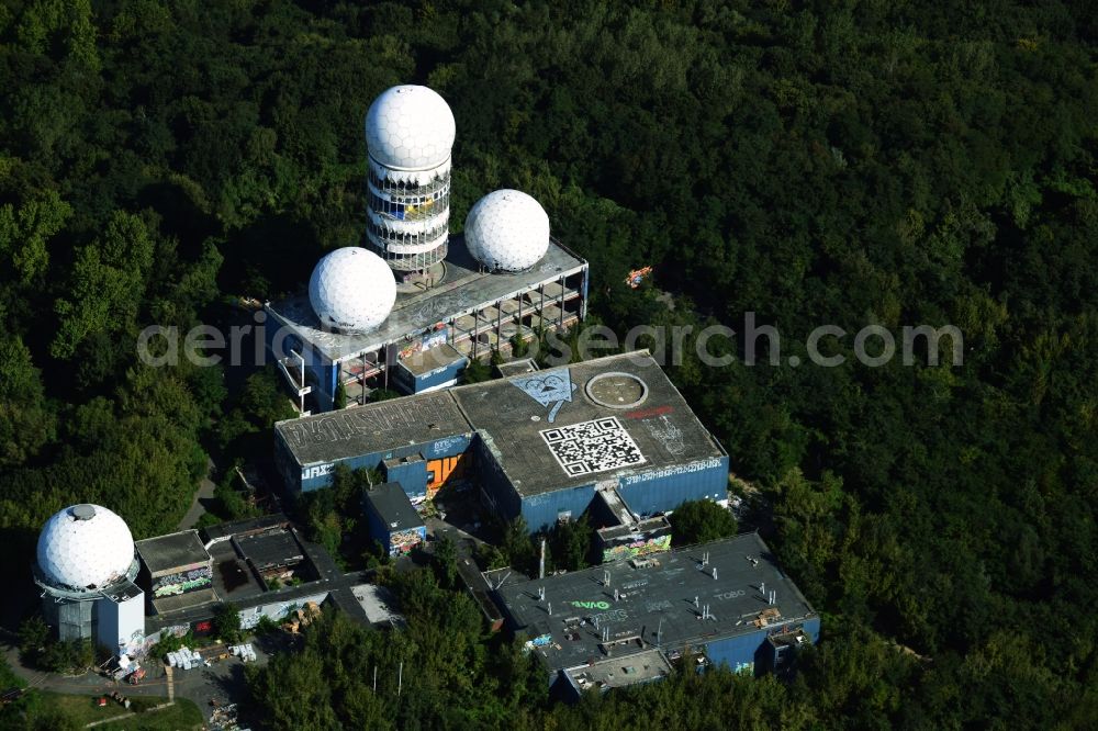 Aerial photograph Berlin - Ruins of the former American military interception and radar system on the Teufelsberg in Berlin - Charlottenburg