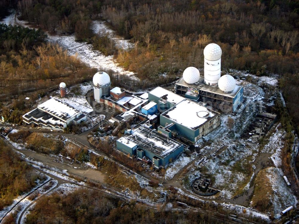 Aerial image Berlin - Ruins of the former American military interception and radar system on the Teufelsberg in Berlin - Charlottenburg