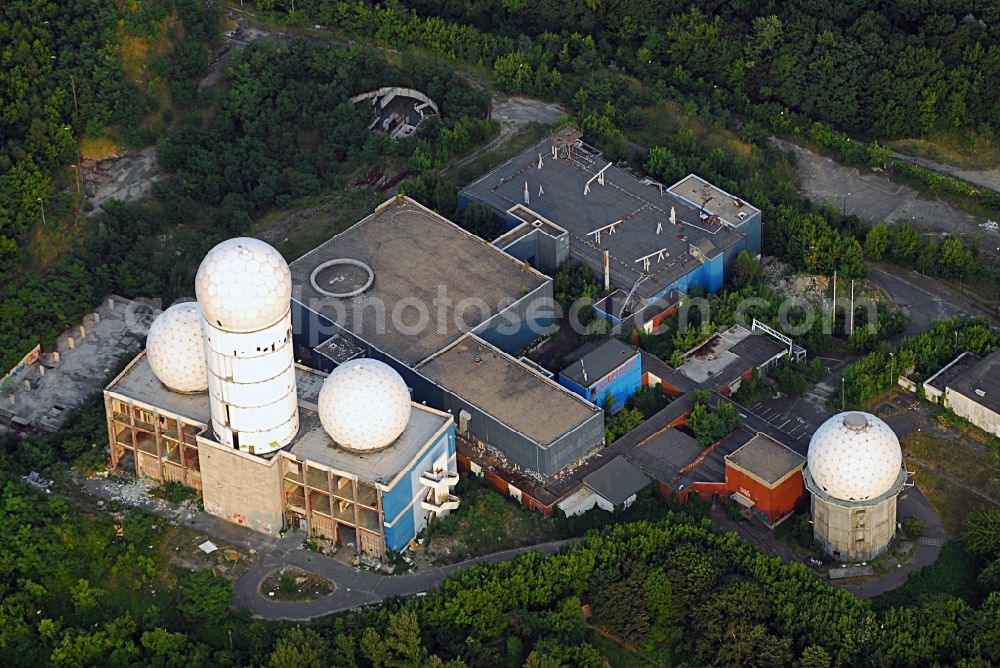 Aerial photograph Berlin - Ruins of the former American military interception and radar system on the Teufelsberg in Berlin - Charlottenburg