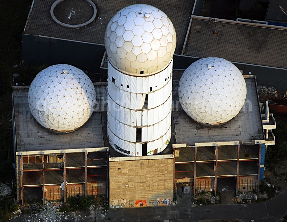 Aerial photograph Berlin - Ruins of the former American military interception and radar system on the Teufelsberg in Berlin - Charlottenburg