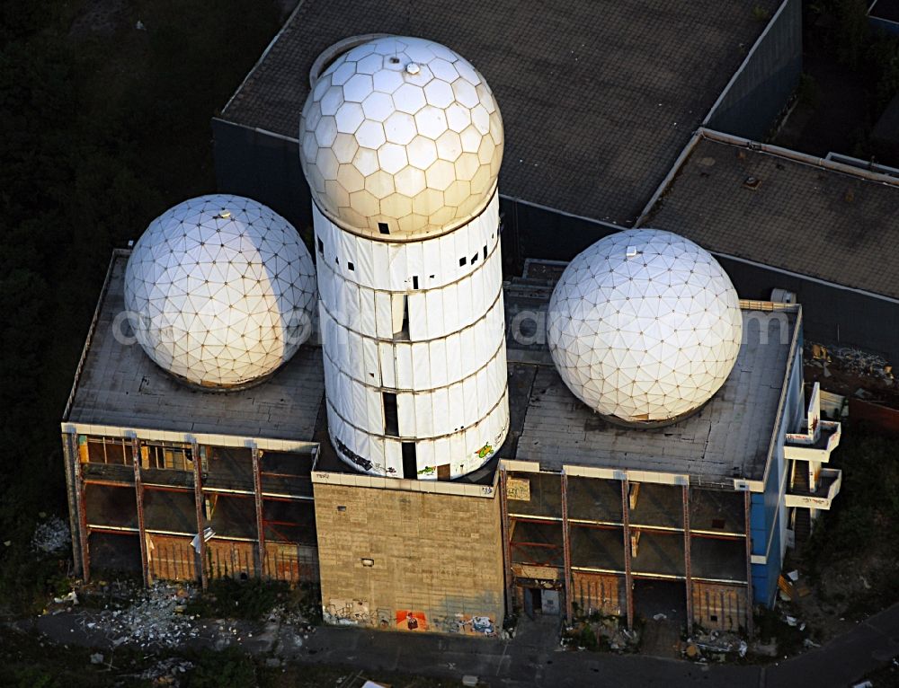 Berlin from the bird's eye view: Ruins of the former American military interception and radar system on the Teufelsberg in Berlin - Charlottenburg