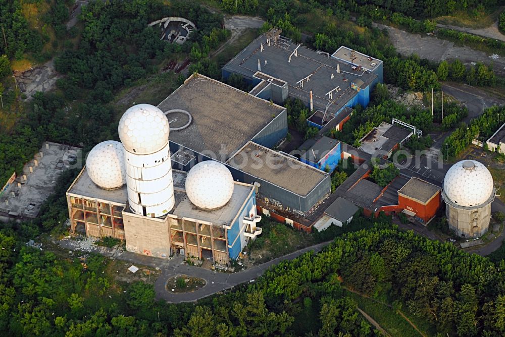 Aerial photograph Berlin - Ruins of the former American military interception and radar system on the Teufelsberg in Berlin - Charlottenburg