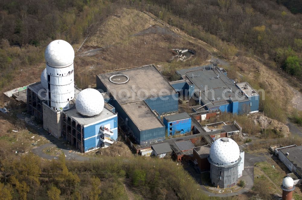 Aerial image Berlin - Ruins of the former American military interception and radar system on the Teufelsberg in Berlin - Charlottenburg