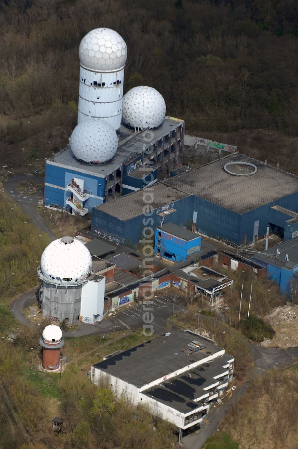 Aerial image Berlin - Ruins of the former American military interception and radar system on the Teufelsberg in Berlin - Charlottenburg