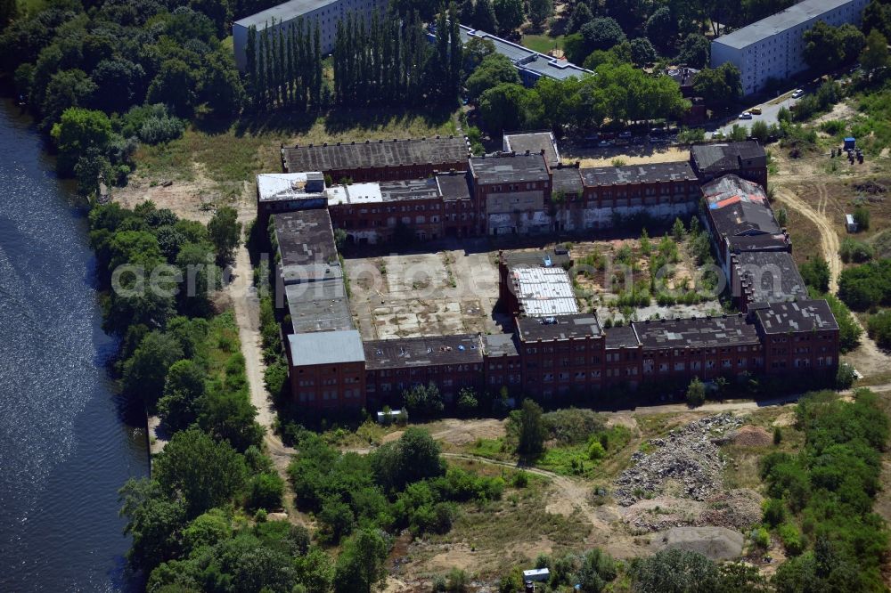 Berlin from above - Ruins of the former Spindler's cleaning factory Rewatex in the planning area of the city residential water Spindlersfeld