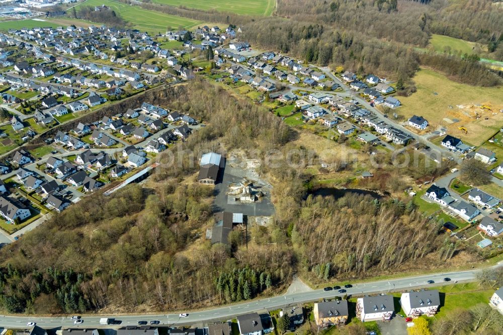 Meschede from the bird's eye view: Ruin the buildings and halls of alten Ziegelei on Waldstrasse in Meschede in the state North Rhine-Westphalia, Germany