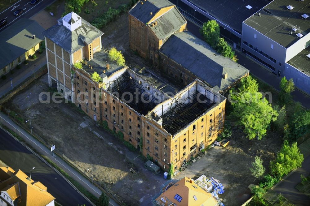 Aerial image Magdeburg - Ruin the buildings and halls of the old grain store on street Hafenstrasse in Magdeburg in the state Saxony-Anhalt, Germany