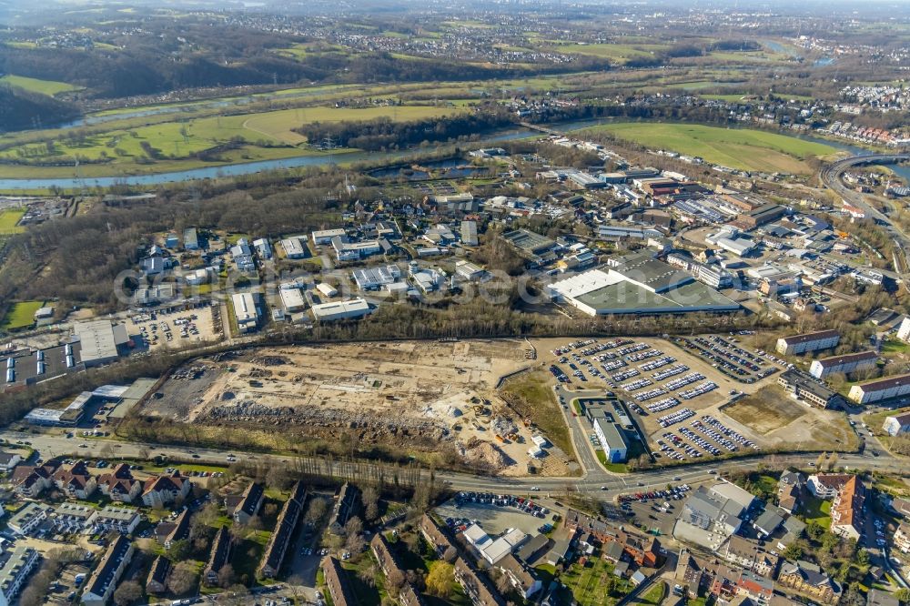 Aerial photograph Hattingen - Ruin the buildings and halls on the former O&K-Gelaende with neuem Parkplatz and Polizeiwache along the Nierenhofer Strasse in Hattingen in the state North Rhine-Westphalia, Germany