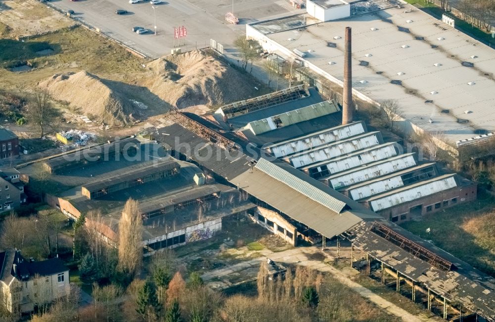 Aerial image Herne - Ruin the buildings and halls on Eschstrasse - Dornstrasse in Herne in the state North Rhine-Westphalia, Germany