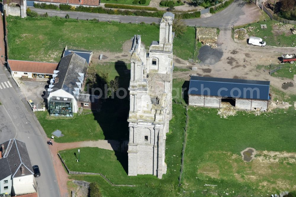 Aerial photograph Mont-Saint-Éloi - Ruins of the church building of the two collapsed towers and remains of the facade of the abbey at Mont-Saint-Eloi in Nord-Pas-de-Calais Picardy, France