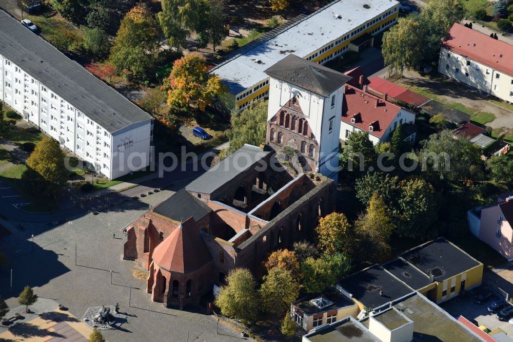 Aerial image Wriezen - Ruins of church building Evangelische Marienkirche in Wriezen in the state Brandenburg, Germany