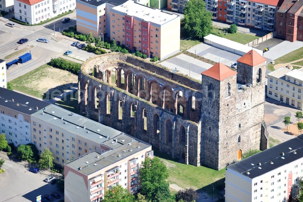 Aerial photograph Zerbst/Anhalt - Ruins of church building Sankt Nikolai on Schleibank in Zerbst/Anhalt in the state Saxony-Anhalt, Germany