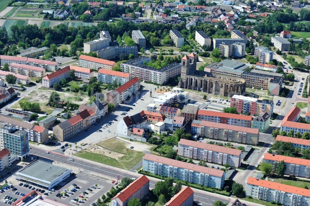 Zerbst/Anhalt from the bird's eye view: Ruins of church building Sankt Nikolai on Schleibank in Zerbst/Anhalt in the state Saxony-Anhalt, Germany