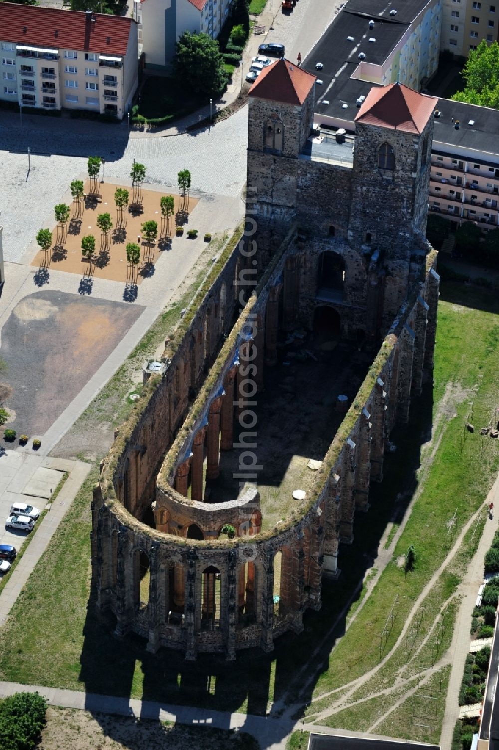 Aerial photograph Zerbst/Anhalt - Ruins of church building Sankt Nikolai on Schleibank in Zerbst/Anhalt in the state Saxony-Anhalt, Germany