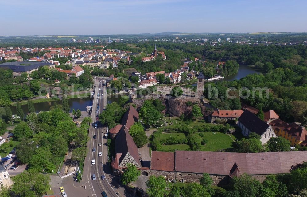 Halle (Saale) from the bird's eye view: Ruins and vestiges of the former castle and fortress Burg Giebichenstein in Halle (Saale) in the winter with snow in the state Saxony-Anhalt, Germany