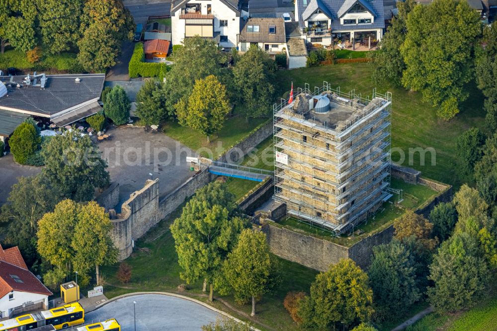 Aerial photograph Essen - Ruins and vestiges of the former castle Altendorf on street Burgstrasse in the district Burgaltendorf in Essen at Ruhrgebiet in the state North Rhine-Westphalia, Germany