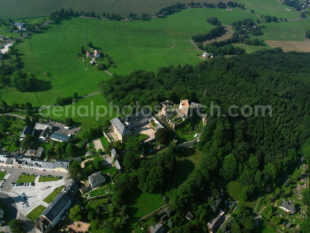 Frauenstein from the bird's eye view: Ruins and vestiges of the former castle Burg Frauenstein in Frauenstein in the state Saxony, Germany