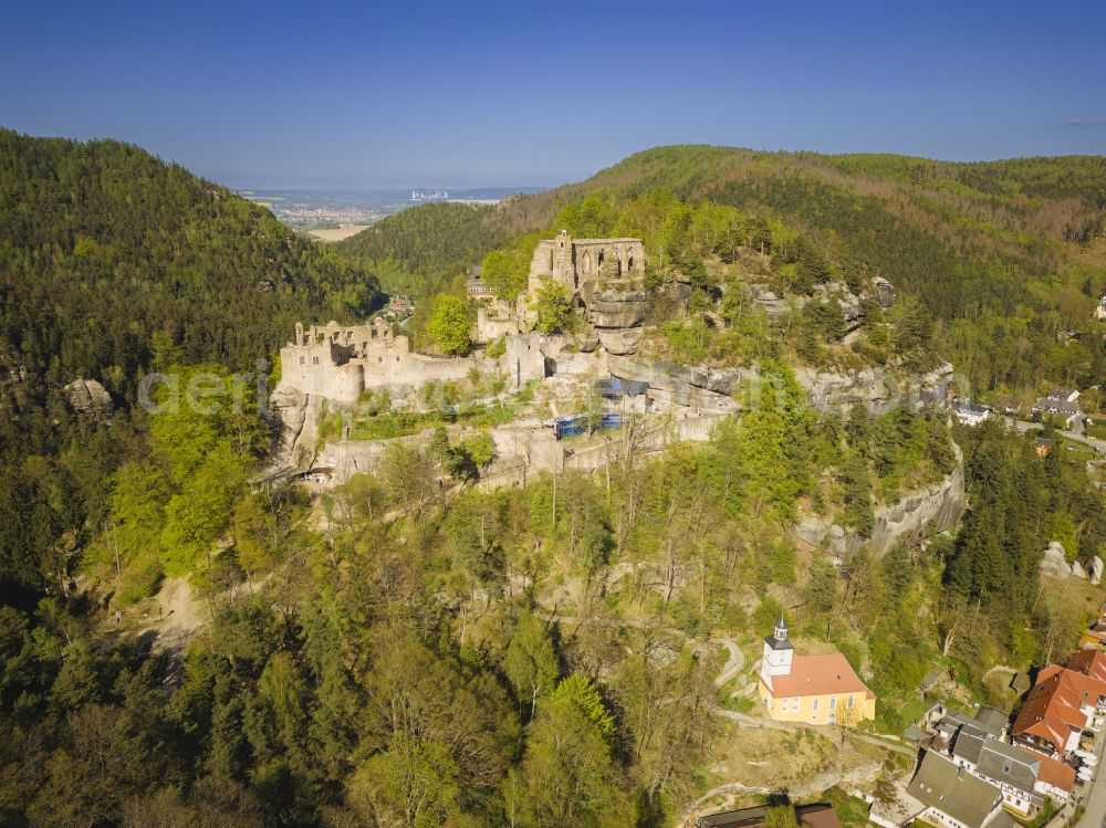 Aerial photograph Kurort Oybin - Ruins and vestiges of the former castle Burg and Kloster Oybin on street Hauptstrasse in Kurort Oybin in the state Saxony, Germany