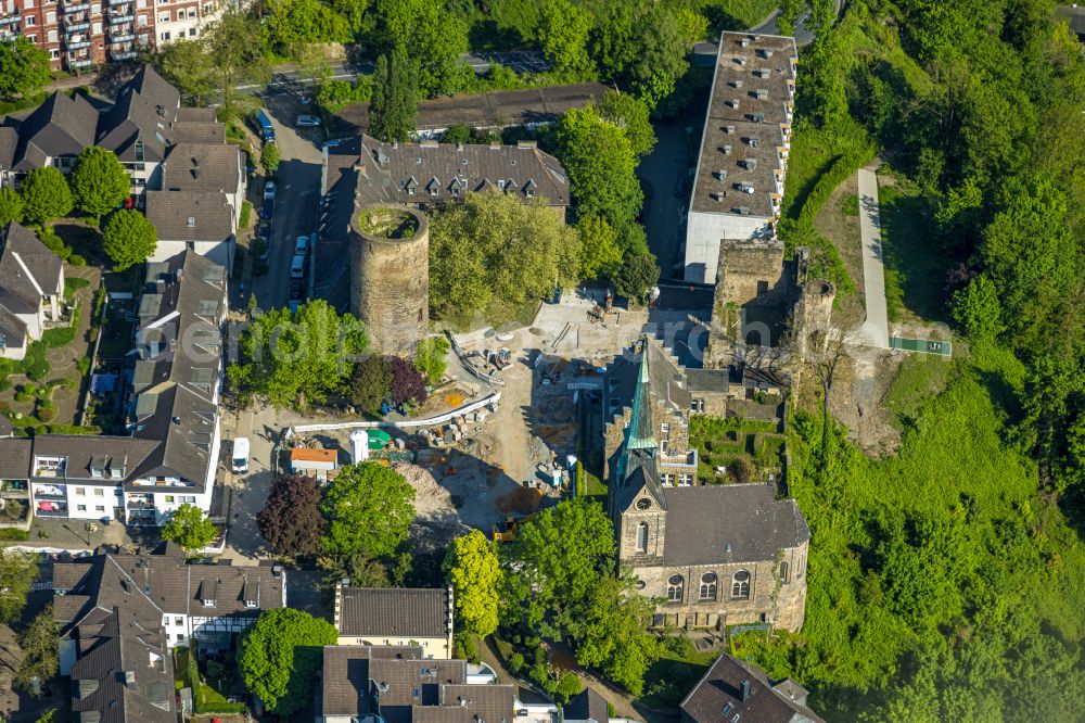 Wetter (Ruhr) from above - Ruins and vestiges of the former castle Burg Wetter in Wetter (Ruhr) at Ruhrgebiet in the state North Rhine-Westphalia, Germany