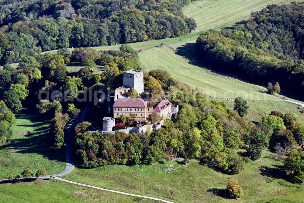 Scheßlitz from the bird's eye view: Ruins and vestiges of the former castle Giechburg in Schesslitz in the state Bavaria, Germany