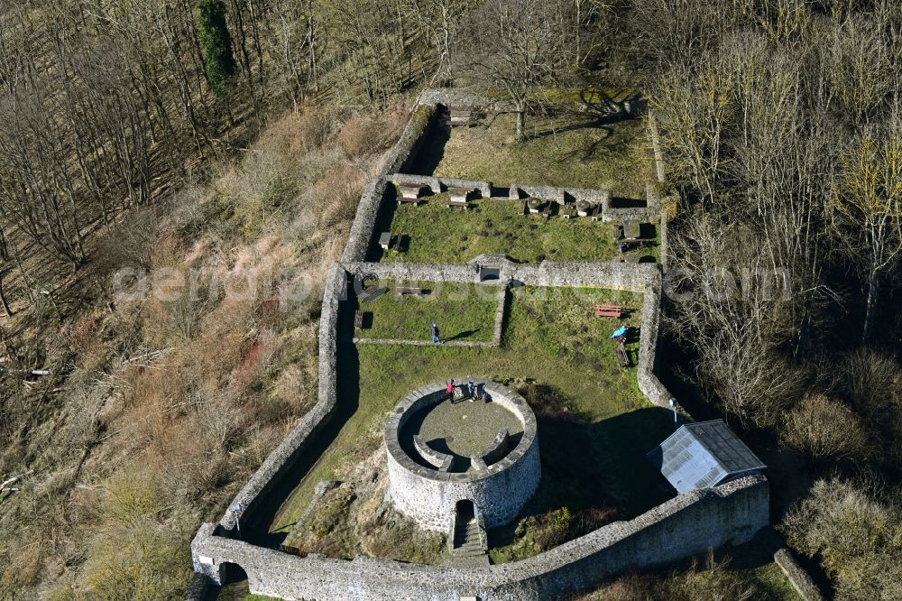 Felsberg from the bird's eye view: Ruins and vestiges of the former castle Heiligenberg in Felsberg in the state Hesse, Germany