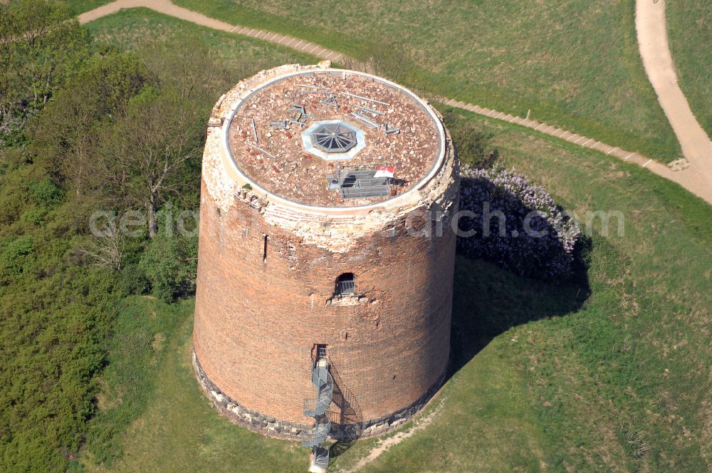 Stolpe from the bird's eye view: Ruins and vestiges of the former castle Stolper Turm - Gruetzpott in Stolpe in the Uckermark in the state Brandenburg, Germany