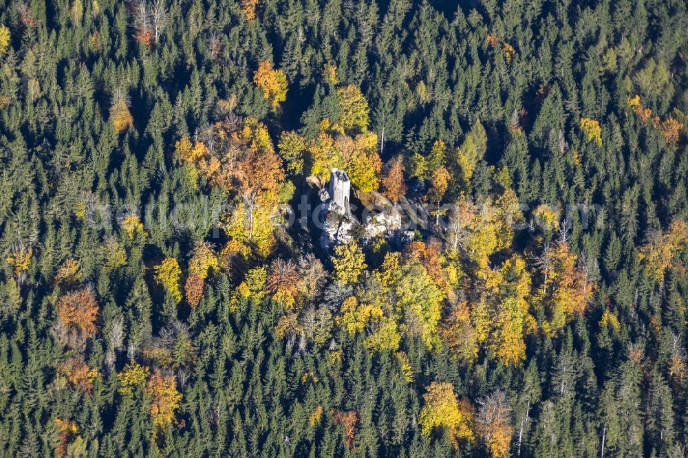 Waldershof from the bird's eye view: Ruins and vestiges of the former castle and fortress in Flossenbuerg in the state Bavaria, Germany. Built around the year 1100
