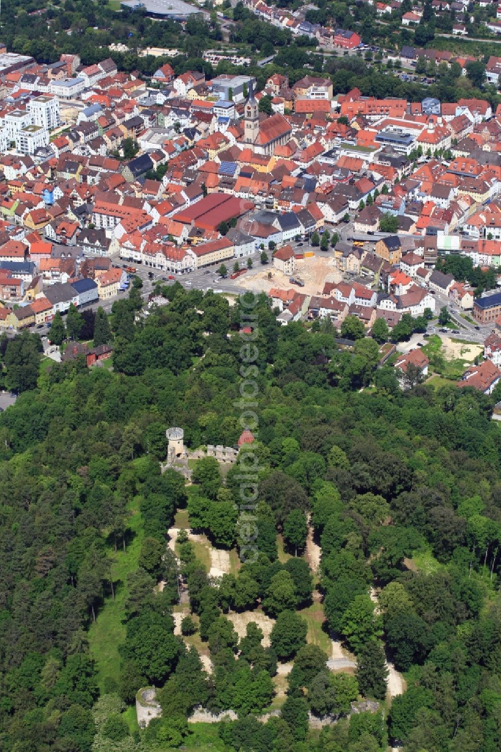 Aerial image Tuttlingen - Ruins and vestiges of the former castle and fortress Honberg in Tuttlingen in the state Baden-Wuerttemberg