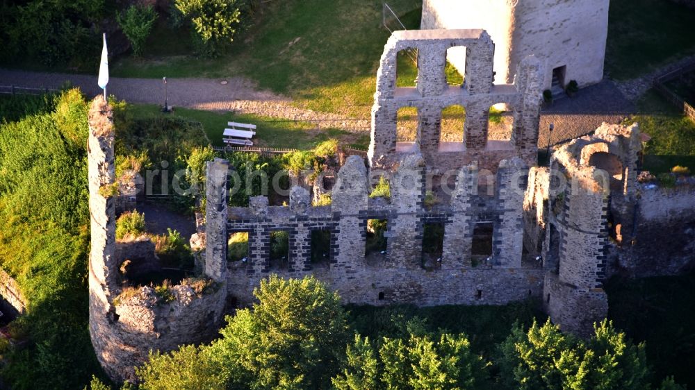 Aerial photograph Niederdürenbach - Ruins and vestiges of the former castle and fortress Olbrueck in Niederduerenbach in the state Rhineland-Palatinate, Germany