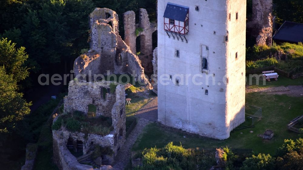 Aerial photograph Niederdürenbach - Ruins and vestiges of the former castle and fortress Olbrueck in Niederduerenbach in the state Rhineland-Palatinate, Germany