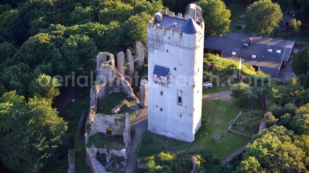 Aerial photograph Niederdürenbach - Ruins and vestiges of the former castle and fortress Olbrueck in Niederduerenbach in the state Rhineland-Palatinate, Germany