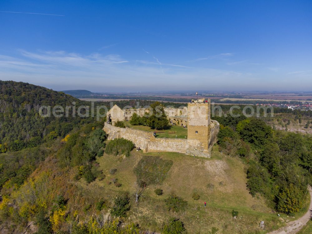 Drei Gleichen from the bird's eye view: Ruins and vestiges of the former castle and fortress Burg Gleichen on Thomas-Muentzer-Strasse in the district Wandersleben in Drei Gleichen in the state Thuringia, Germany