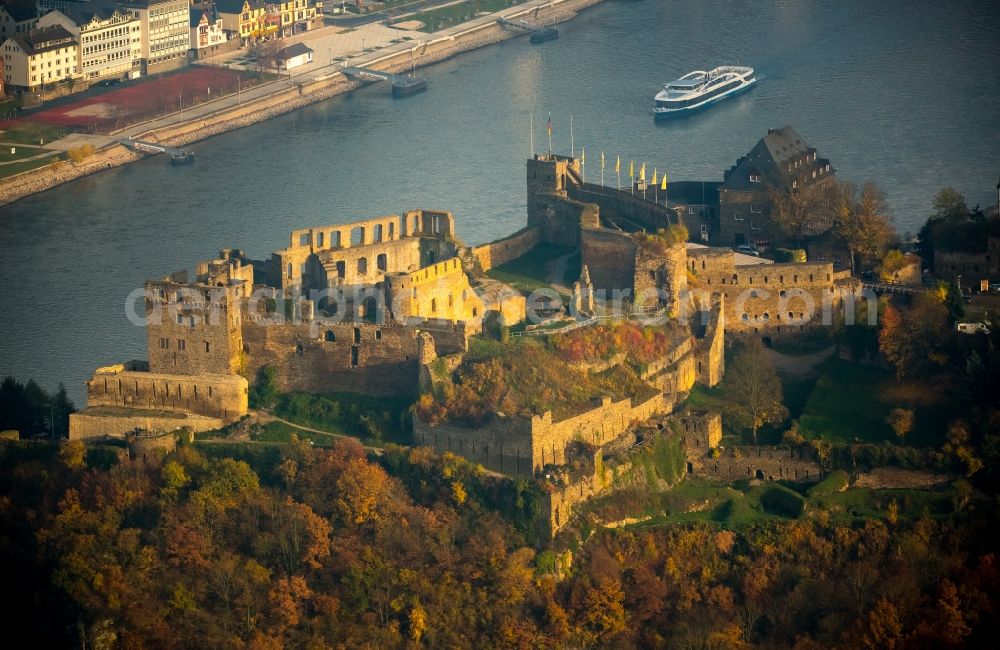 Sankt Goar from above - Ruins and vestiges of the former castle and fortress Burg Rheinfels in Sankt Goar in the state Rhineland-Palatinate